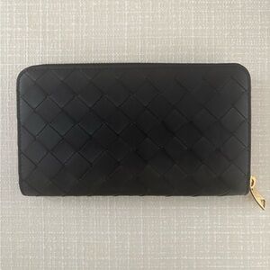 Bottega Veneta Black Woven Wallet